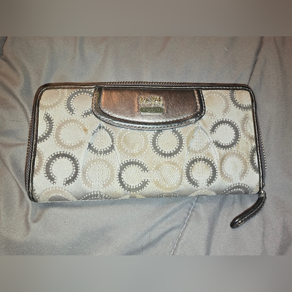 Coach Metallic and Cream Signature Wallet